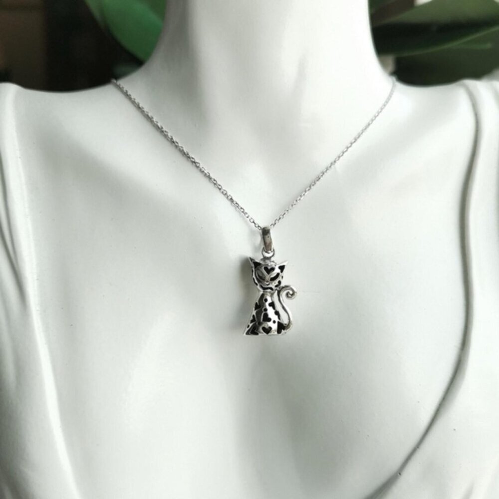 Sterling Silver Reversible Cat Pendant Necklace - Picture 3 of 8